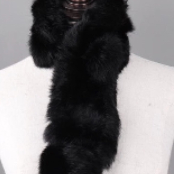 Real rabbit Fur scarf - Picture 2 of 8